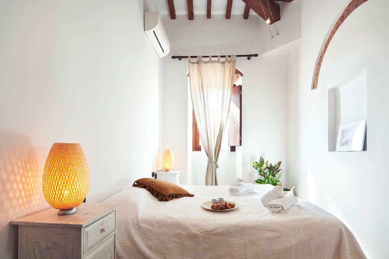 One Of A Kind Near The Duomo W/Balcony Palace Apt Firenze Esterno foto